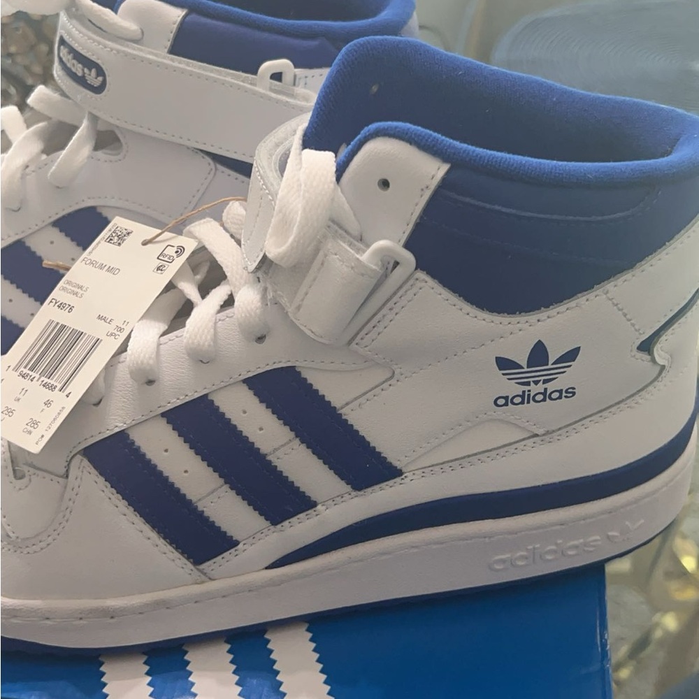 Men brand new adidas gym shoes - Picture 6 of 7